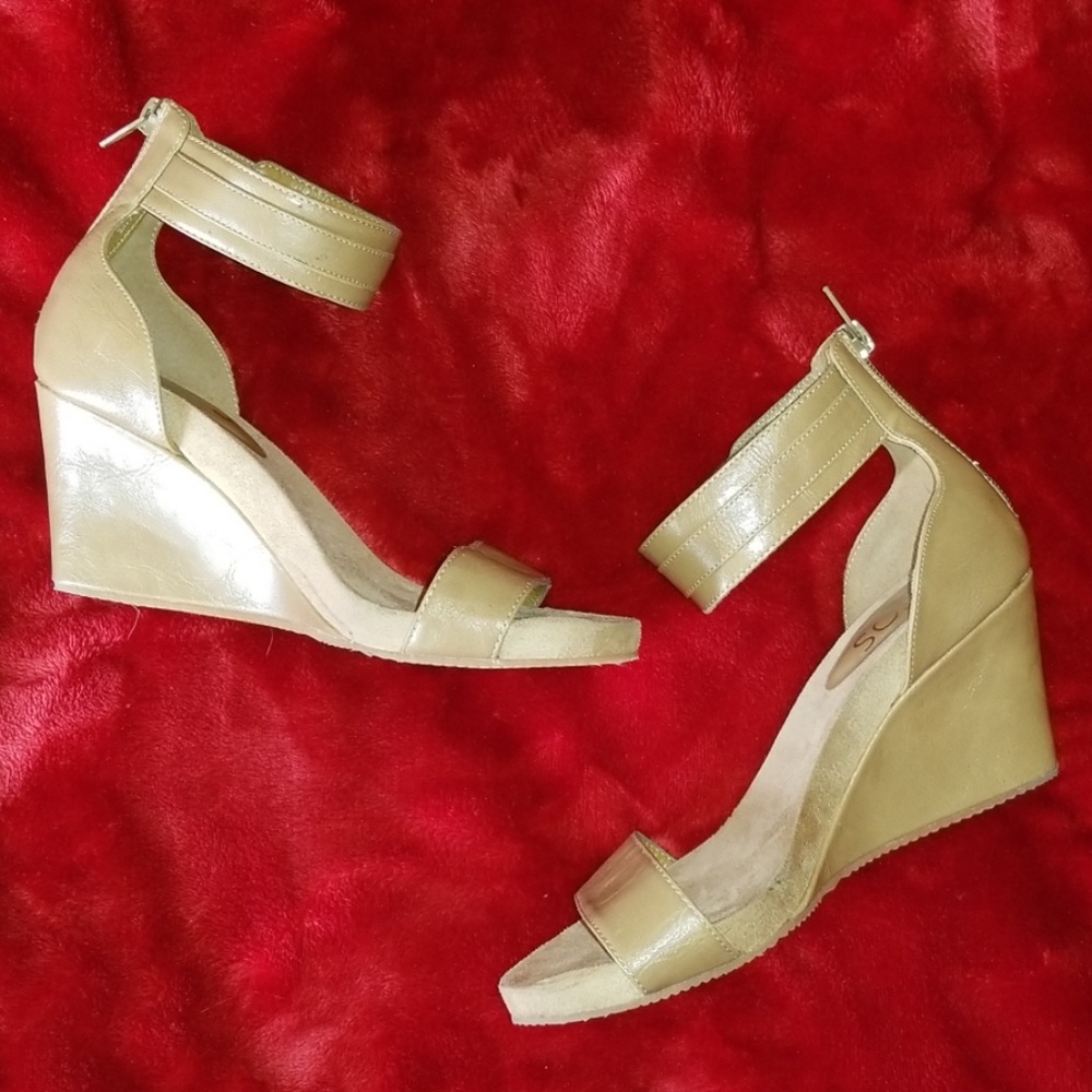 Toetos Tan Wedge Leather / Suede Sandals